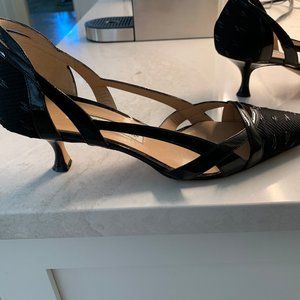 Manolo Blahnik Black Patterned Pointed Toe Low Heels
